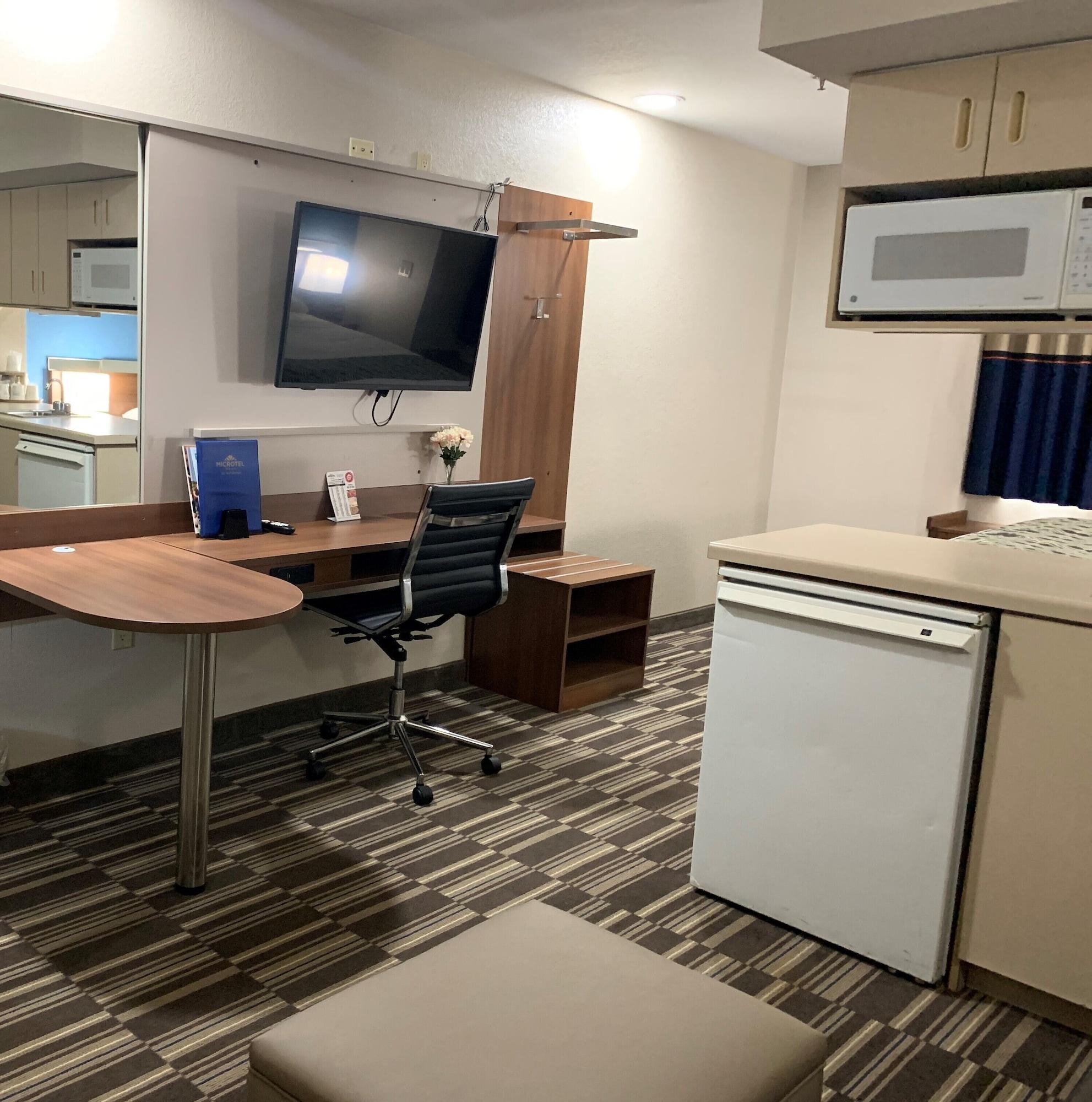 Microtel Inn & Suites By Wyndham Fond Du Lac Exterior foto