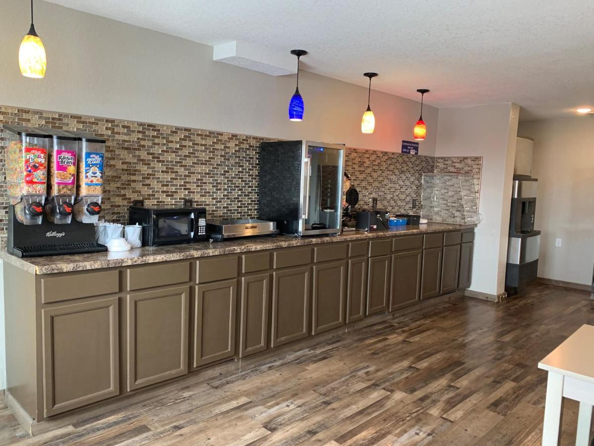 Microtel Inn & Suites By Wyndham Fond Du Lac Exterior foto